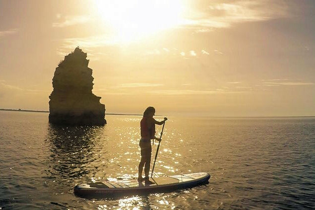 Experience the tranquility of an Algarve SUP sunset with AltaVista
