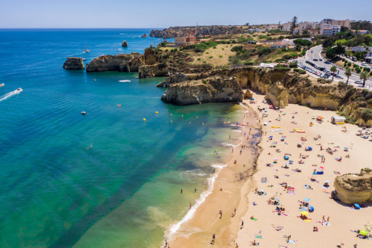 Praia-da-Batata 1050 Batata is located walking distance from Lagos town centre